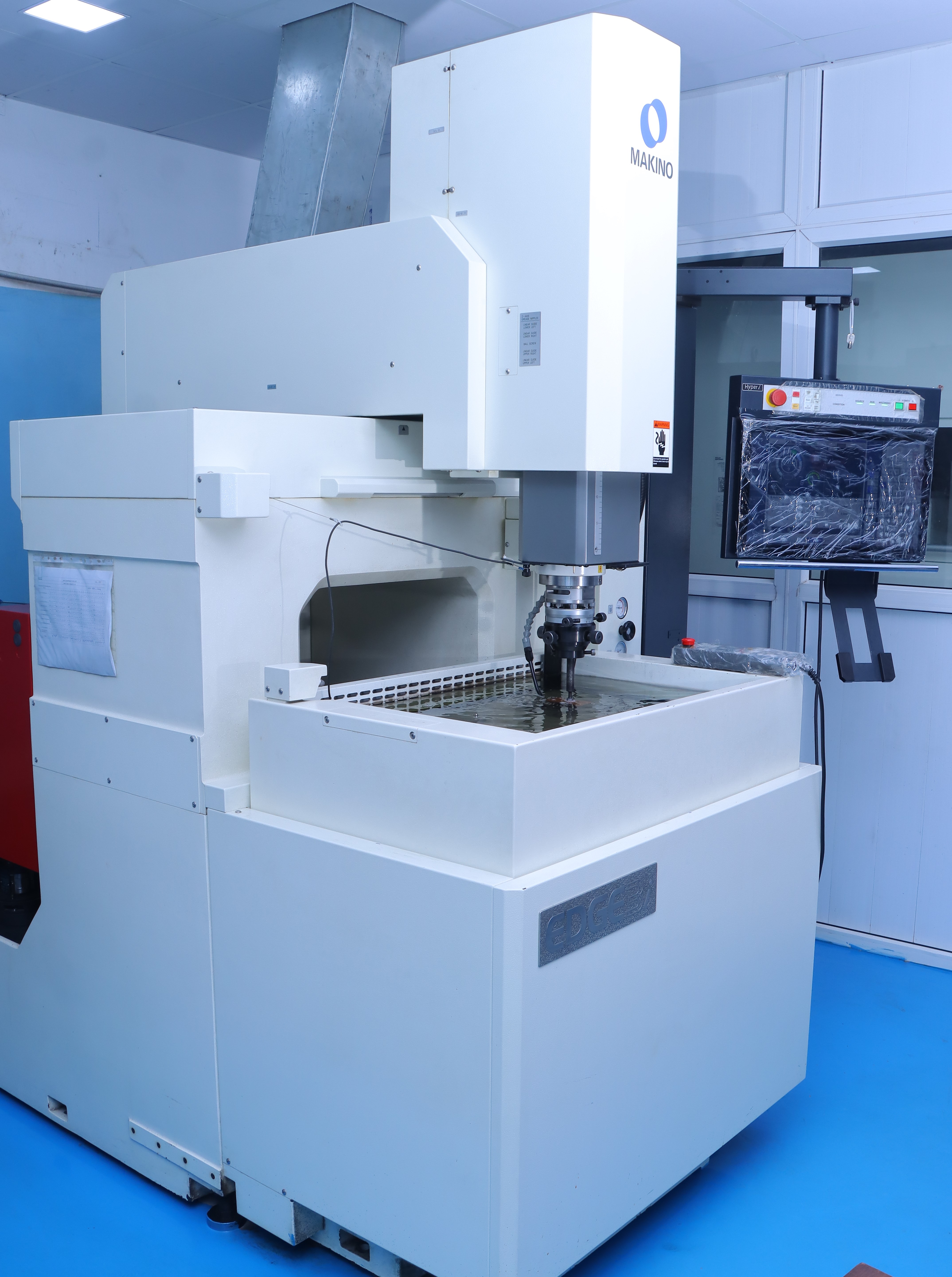 Makino EDGE3i EDM